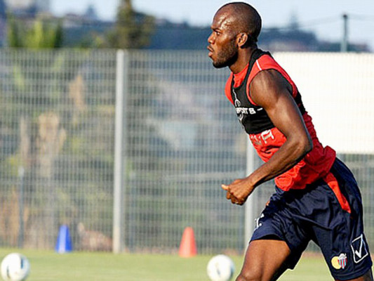 Suazo volverá a las canchas...