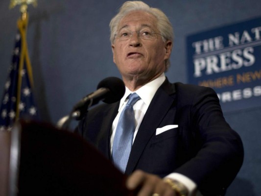 Abogado de Donald Trump rechaza acusaciones de Comey e insinúa procesarlo