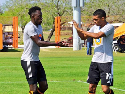 Elis vuelve a anotar para el Houston