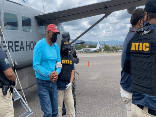 ¿De qué delitos acusa la Fiscalía al alcalde de Roatán, Jerry Hynds?