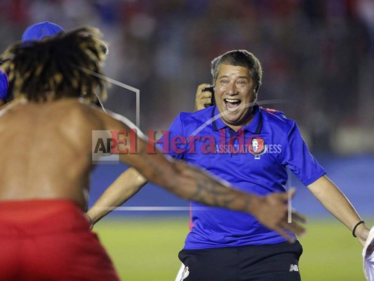 Bolillo Gómez se desliga de Panamá tras viaje a Rusia