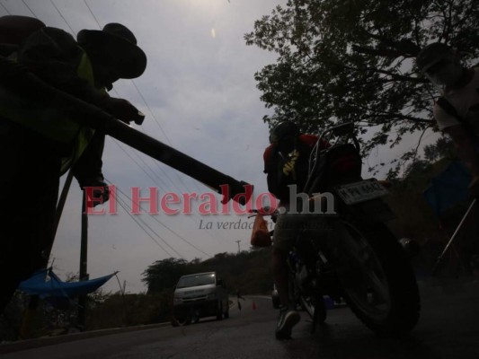 FOTOS: Colonias del sur de la capital adoptan medidas de bioseguridad contra el Covid-19