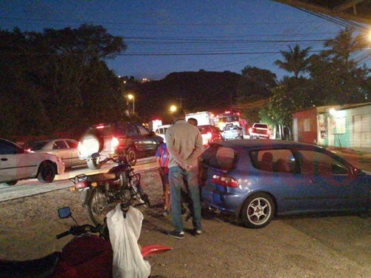 Caótico tráfico en la capital de Honduras; a las 8:00pm vigente toque de queda