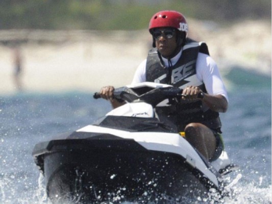 Los graciosos memes del rapero Jay Z montando un jetski