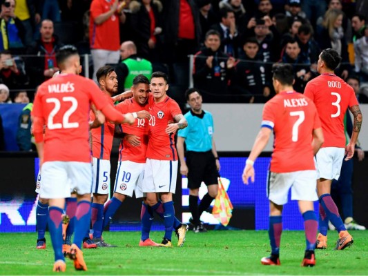 Un Chile renovado y con Rueda como DT derrotó 2-1 a una discreta Suecia