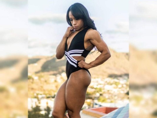FOTOS: Así es Ivonne Ponce, la reina del fisicoculturismo profesional en Honduras