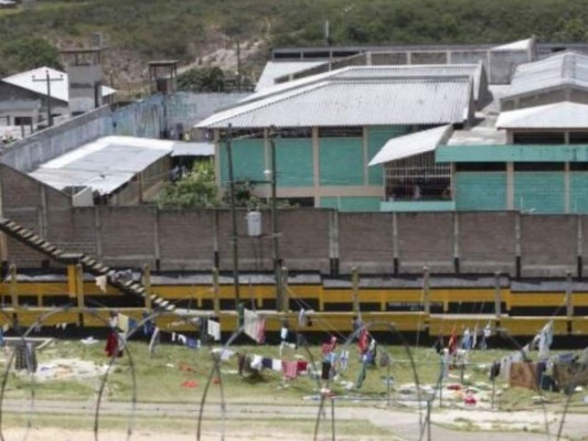 Un muerto y tres heridos deja presunto enfrentamiento en cárcel de Copán