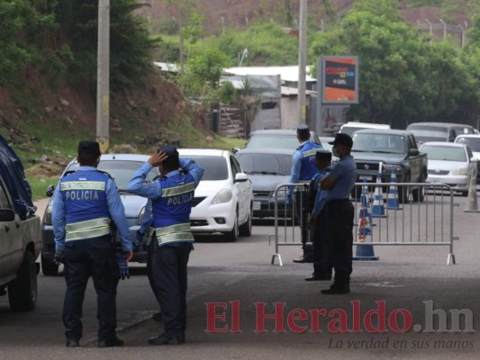 Estrictos operativos para verificar circulación de placas impar en la capital