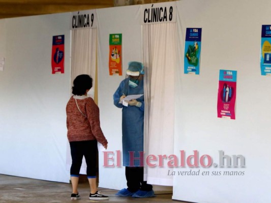 Triajes reportan alarmante alza de atenciones a pacientes con síntomas de covid-19