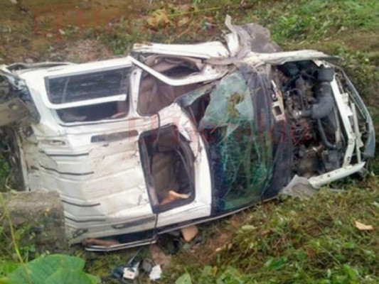 Honduras: Cuatro muertos deja volcamiento de vehículo en Olancho