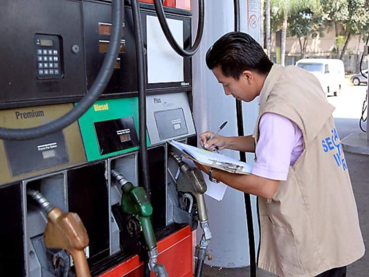 Precio de los combustibles presentarán rebajas a partir de este lunes 13 de marzo