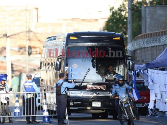 FOTOS: Así fue la llegada de Puerto Rico al Estadio Nacional de Tegucigalpa
