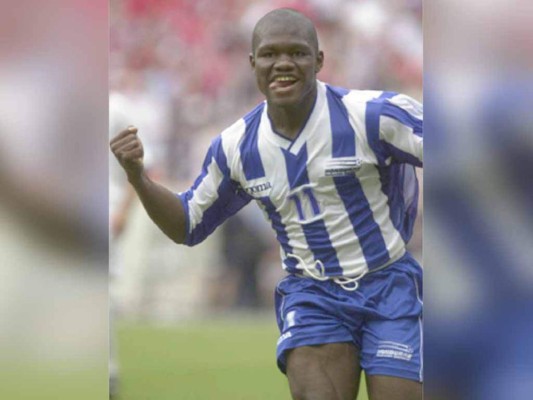 'Fue frustrante no haber anotado aquel penal': Ernie Stewart