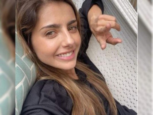 Michelle Renaud vende su anillo de compromiso