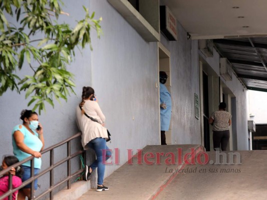 FOTOS: Insumos que el IHSS compró y sigue esperando en plena pandemia