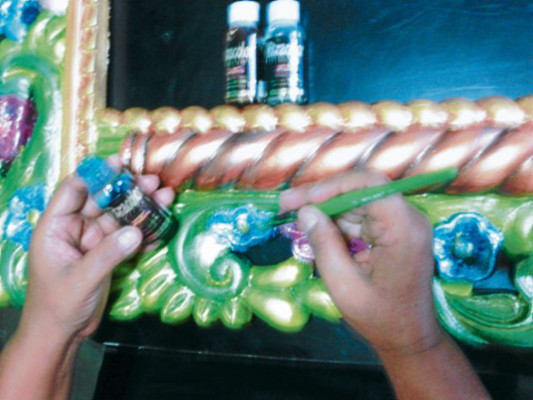 ¿Cómo restaurar sus marcos antiguos?