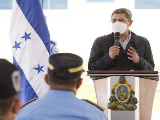 EEUU pagó 'alto costo' por apoyar la reelección del presidente de Honduras, dice senador