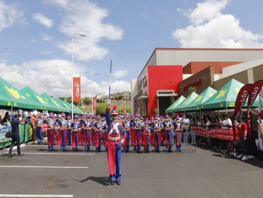 FOTOS: Dinámicas presentaciones de las bandas de guerra en concurso de EL HERALDO