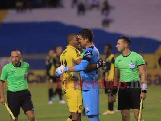Jonathan Rougier mantiene una buena relación con Luis 'Buba' López, portero titular de la Selección Nacional de Honduras. Foto: EL HERALDO