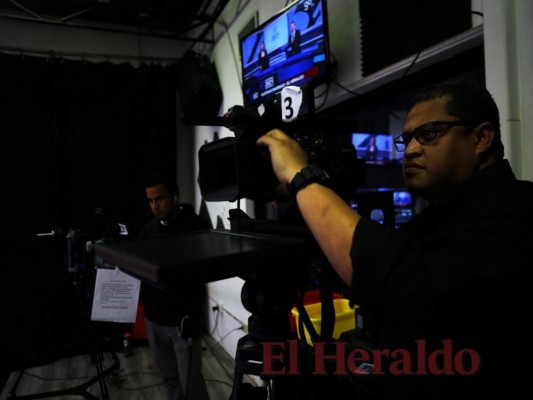 Así se vive el proceso electoral primario en las salas de redacción multimedia de Grupo Opsa (FOTOS)