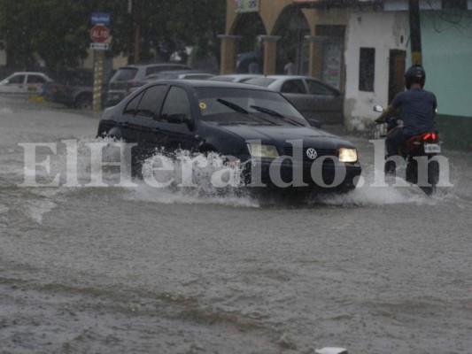 Honduras: Copeco extiende alertas en once departamentos por desplazamiento de onda tropical