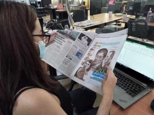 Equipo de EL HERALDO recibe conferencia de autorregulación periodística