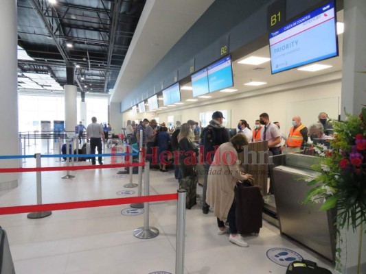 FOTOS: Así luce el aeropuerto de Palmerola en sus primeros días de vuelos