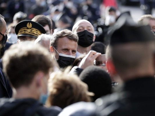 Francia podría restringir entrada de británicos