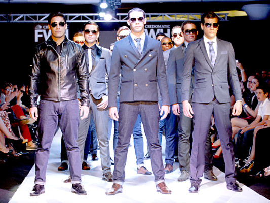 Ropa varonil que evoca la moda de los 30 y 70 en el Fashion Week Honduras 2012