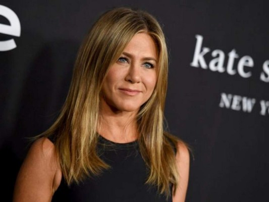 Jennifer Aniston publica foto sin maquillaje y enamora a sus fans
