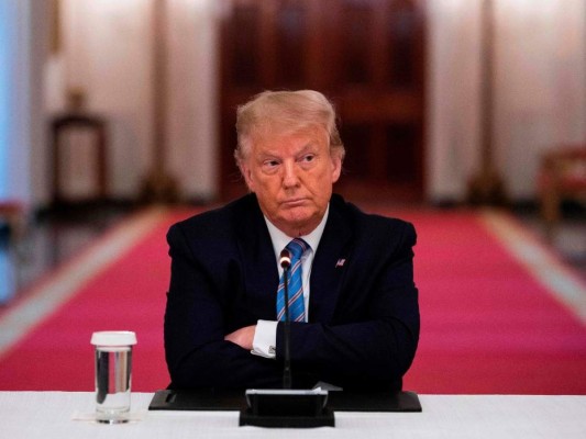 Trump aviva tensiones raciales para motivar a votantes