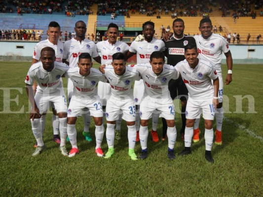 Olimpia da de baja a seis jugadores para el Apertura 2017-18