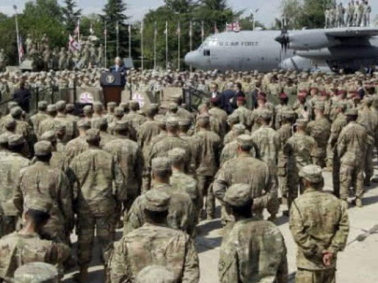 Jueza de Estados Unidos abre el camino para que transgénero se enlisten en el ejército
