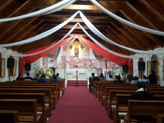 Velan restos del expresidente hondureño Roberto Suazo Córdova en La Paz