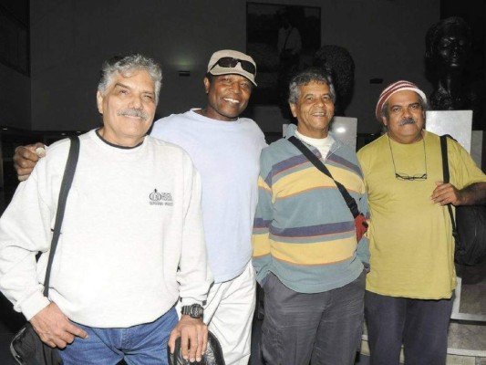 Por incumplir requisitos migratorios, impiden ingreso del grupo venezolano 'Los Guaraguao' a Honduras