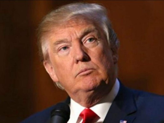 Donald Trump en redes sociales pide a gente venir a ceremonia