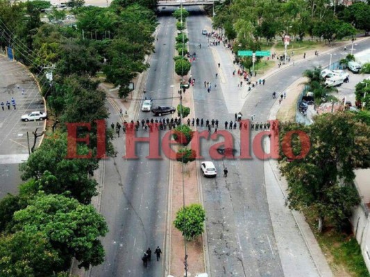 Cerrado acceso vehicular en el bulevar FFAA; tome rutas alternas