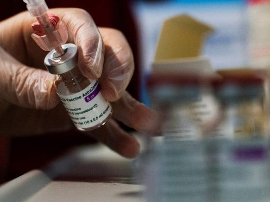 OMS pide no descartar vacuna de AstraZeneca para variantes covid