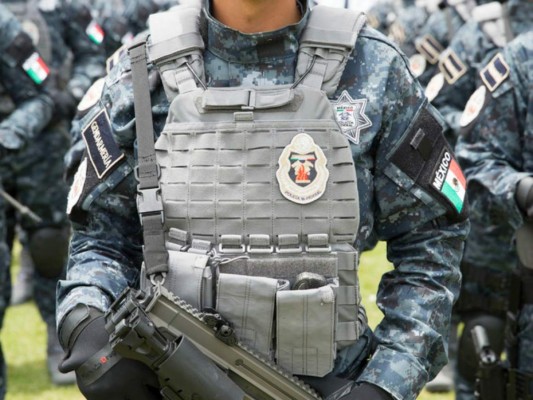 Asaltan en México autobús con agentes de la policía federal