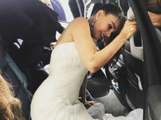 Vestido le jugó una mala pasada a Sofía Vergara en los premios Emmy 2017