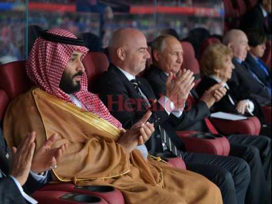 La reacción de Vladimir Putin y Gianni Infantino tras el quinto gol en el partido inaugural del Mundial