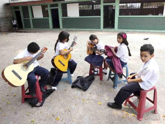En el abandono está la Escuela Experimental de Niños para la Música