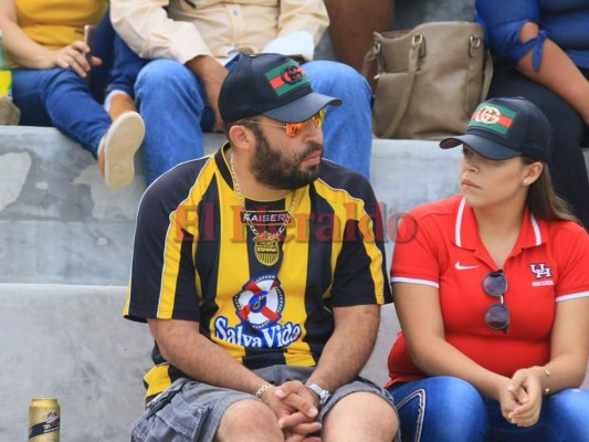 Así llegó la afición del Real España para apoyar a la Máquina