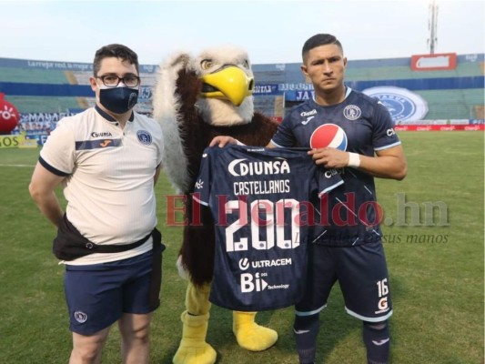 La bronca de Troglio, invitado de lujo: lo que no se vio en el Motagua-Olimpia (Fotos)
