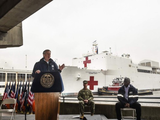 FOTOS: 12 quirófanos y 1,200 empleados en buque que atiende Covid-19 en Nueva York