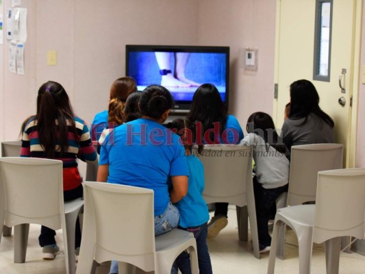 Defensores de migrantes dicen que Estados Unidos sigue separando familias&nbsp;&nbsp;