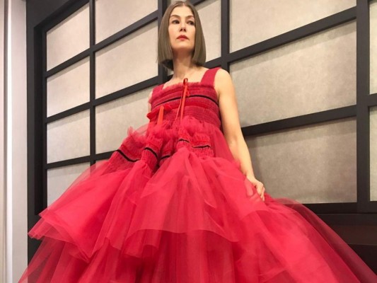 Globos de Oro 2021: Famosos peor vestidos en la gala