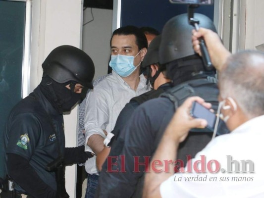 Ministerio Público: 'Bográn no informó a JOH sobre compra de hospitales móviles'