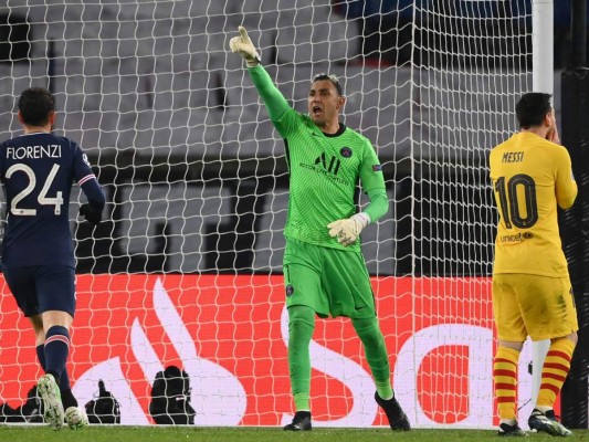 ¿Se va Lionel Messi al PSG? Fue captado 'muy cariñoso' con los jugadores del equipo rival