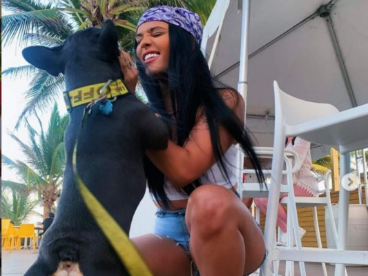 AloSofia, la cantante con la que Anuel AA supuestamente engañó a Karol G (Fotos)